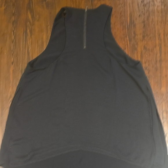 Banana Republic Classic Black Tank Top - Picture 3 of 4